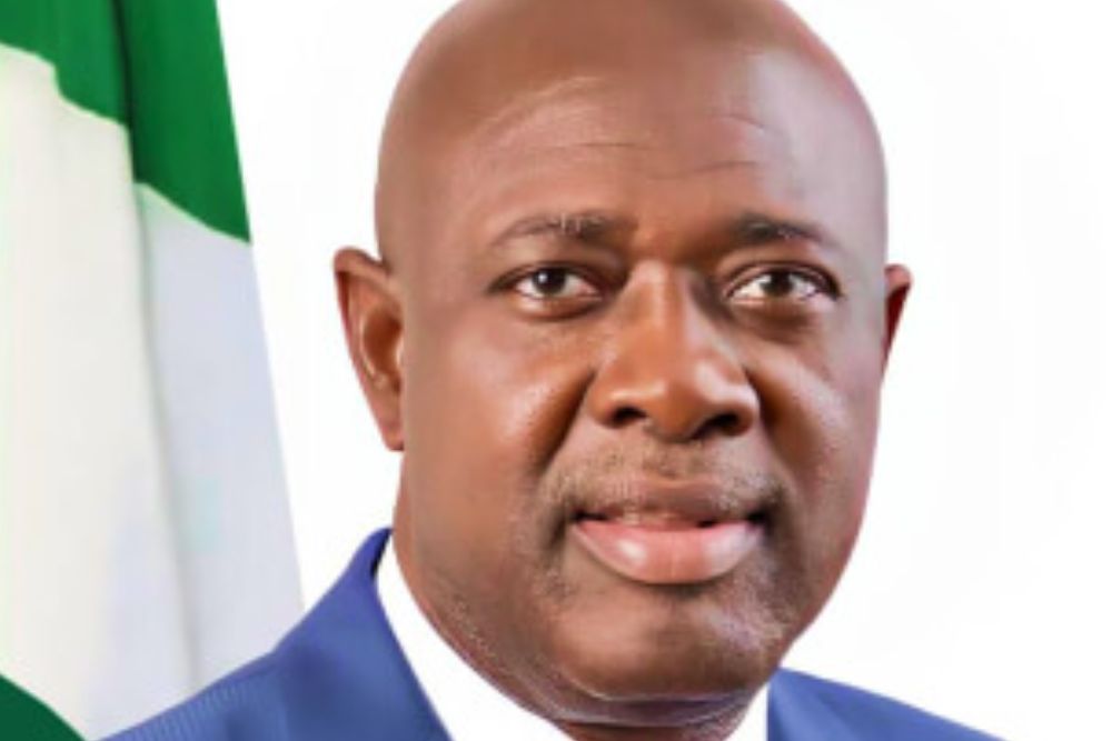 Oil  Declines  Amid Attacks On Gulf Export Facilities