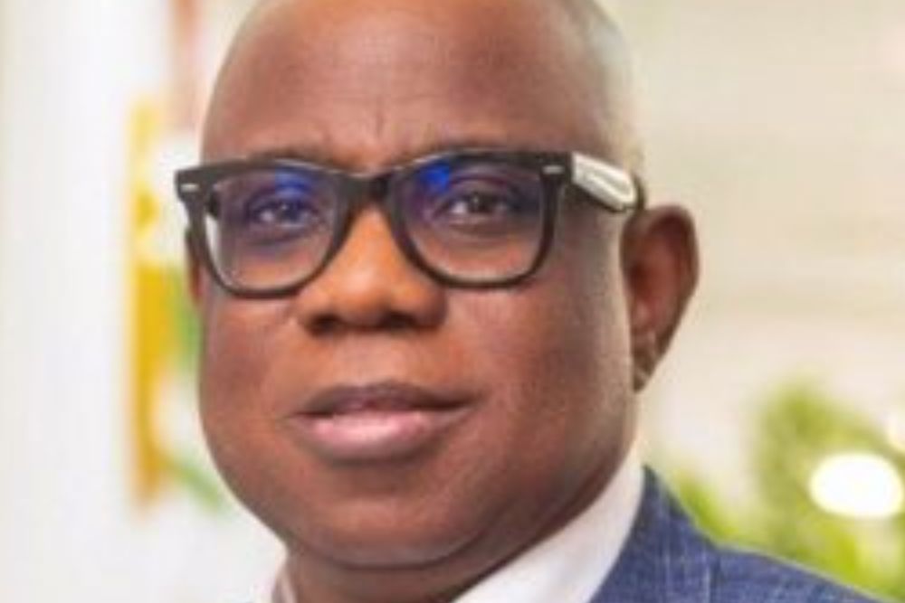 Shell/NNPC  Donate Equipment To LUTH